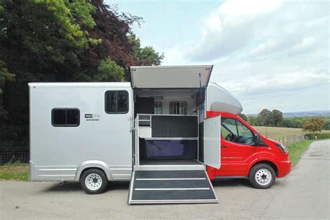 Vision horse box a compact two horse horse box 